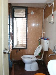 Common Bathroom Image of 528 Sq.ft 1 BHK Apartment / Flat for rent in Laabh Pehla Ghar Shubh Sanket Complex, Thane West Thane for Rs. 15000