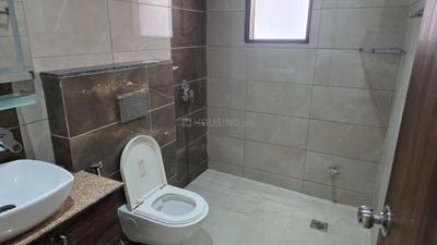 Bathroom Image of 1800 Sq.ft 3 BHK Builder Floor for sale in Vipul World Luxury Floors, Sector 48 Gurgaon for Rs. 25000000
