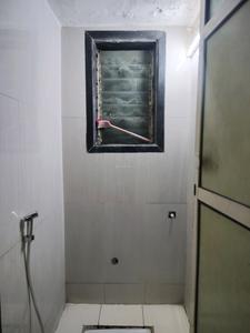 Common Bathroom Image of 700 Sq.ft 1 BHK Apartment / Flat for rent in Puraniks City Reserva Phase 1, Kasarvadavali Thane for Rs. 16000