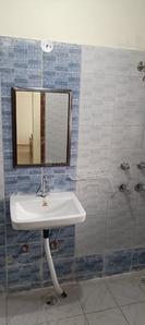 Bathroom Image of 800 Sq.ft 1 RK Builder Floor for rent in Villa Alpha 2, Alpha II Greater Noida for Rs. 13500