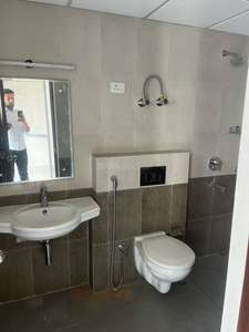 Bathroom Image of 1530 Sq.ft 3 BHK Apartment / Flat for rent in CGEWHO Kendriya Vihar, Phi II Greater Noida Greater Noida for Rs. 23500