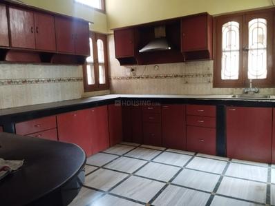 Kitchen Image of 5000 Sq.ft 8 BHK Independent House for rent in Bariatu Housing Colony Ranchi for Rs. 55000