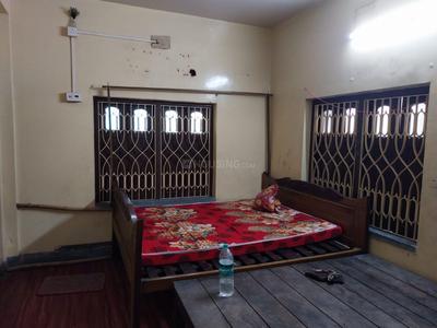 Bedroom Image of 850 Sq.ft 2 BHK Independent House for rent in Airport Gate no. 1 Kolkata for Rs. 8500