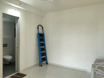 Bedroom Image of 750 Sq.ft 2 BHK Apartment / Flat for rent in The Atmosphere O2, Mulund West Mumbai for Rs. 65500