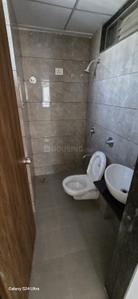 Bathroom Image of 750 Sq.ft 2 BHK Apartment / Flat for rent in Sunbuildcon Suryansh Sanidhya Shivalaya, Sarkhej Ahmedabad for Rs. 18000