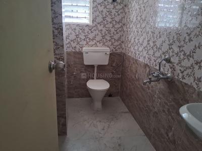Bathroom Image of 931 Sq.ft 2 BHK Apartment / Flat for sale in Tollygunge Kolkata for Rs. 6900000