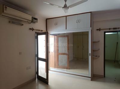 Bedroom Image of 2200 Sq.ft 3 BHK Apartment / Flat for rent in DDA Sector Pocket B C, Vasant Kunj New Delhi for Rs. 85000