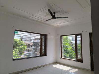 Bedroom Image of 2600 Sq.ft 3 BHK Builder Floor for rent in Sector 9 Faridabad for Rs. 32000