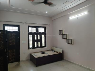 Bedroom Image of 3000 Sq.ft 8 BHK Independent House for sale in Sector MU 1 Greater Noida for Rs. 18000000