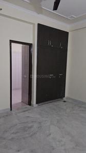 Bedroom Image of 1600 Sq.ft 2 BHK Builder Floor for rent in  Bhumi Greens, Sector 122 Noida for Rs. 24000