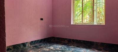 Bedroom Image of 700 Sq.ft 2 BHK Independent House for rent in Chinar Park Kolkata for Rs. 9000