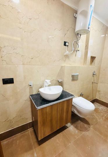 West Patel Nagar, Patel Nagar Bathroom 1