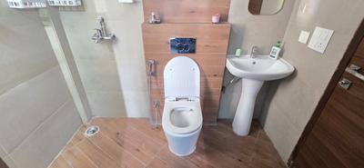 Bathroom Image of 1085 Sq.ft 2 BHK Apartment / Flat for rent in ACE Parkway, Sector 150 Noida for Rs. 45000