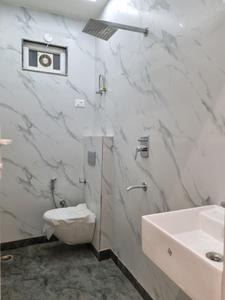Common Bathroom Image of 1300 Sq.ft 4 BHK Apartment / Flat for sale in Sector 15 Dwarka New Delhi for Rs. 13500000