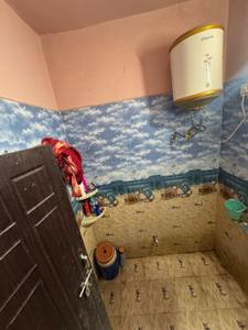 Bathroom Image of 1000 Sq.ft 2 BHK Builder Floor for rent in Sultanpur Road Lucknow for Rs. 15000