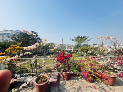 Balcony Image of 1235 Sq.ft 4 BHK Duplex for sale in Green Wood City Meerut for Rs. 12500000