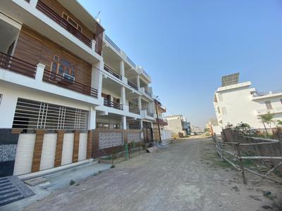 Image of 2500 Sq.ft 9 BHK Apartment / Flat for rent in Ahmamau, Lucknow for Rs. 120000