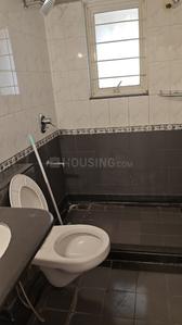 Marigold Complex Bathroom One 4