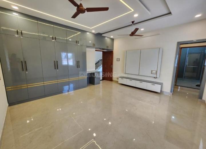 ZEEBRO AVENUE Main Image 1