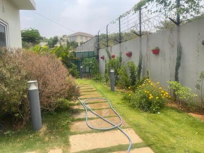 Image of 6500 Sq.ft 5 BHK Villa for sale in Bannerughatta, Bengaluru for Rs. 100000000