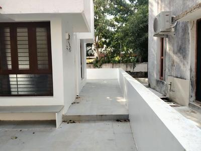 Balcony Image of 1400 Sq.ft 3 BHK Villa for rent in Sunpharma Road Vadodara for Rs. 40000