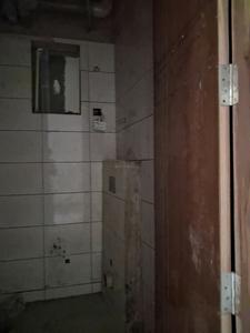Common Bathroom Image of 980 Sq.ft 2 BHK Apartment / Flat for sale in Skyline Dev Infra by Skyline Homes, Sector 104 Noida for Rs. 4500000