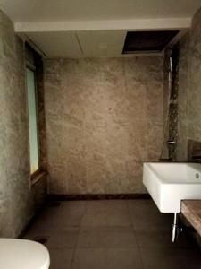 Bathroom Image of 1800 Sq.ft 3 BHK Apartment / Flat for sale in Dheeraj Realty Dheeraj Insignia, Santacruz East Mumbai for Rs. 46000000