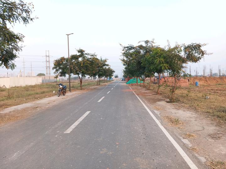 Vatika Express City Plots Main Image 1