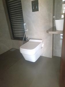 Common Bathroom Image of 1220 Sq.ft 2 BHK Apartment / Flat for sale in GeeCee Emerald, Kharghar Navi Mumbai for Rs. 16000000