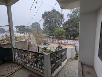 Balcony Image of 1300 Sq.ft 4 BHK Builder Floor for rent in Wazidpur Jaunpur for Rs. 21000