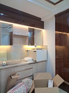 Kitchen Image of 1700 Sq.ft 3 BHK Apartment / Flat for sale in Sector 104 Noida for Rs. 6800000