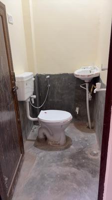 Bathroom Image of 300 Sq.ft 1 RK Builder Floor for rent in Chandralok Lucknow for Rs. 7000