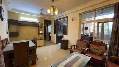 Living Room Image of 1180 Sq.ft 2.5 BHK Apartment / Flat for rent in Amrapali Silicon City, Sector 76 Noida for Rs. 35000