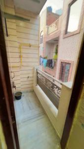 Balcony Image of 450 Sq.ft 1 BHK Builder Floor for rent in Krishna Nagar New Delhi for Rs. 10500