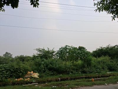 Image of 200 Sq.ft Residential Plot / Land for sale in Sector 104, Noida for Rs. 30000000