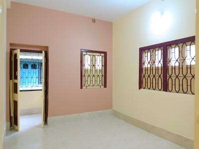 Bedroom Image of 630 Sq.ft 2 BHK Builder Floor for rent in Purba Barisha Kolkata for Rs. 10000