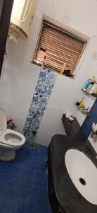 Bathroom Image of 1600 Sq.ft 2 BHK Independent House for rent in Sector 46 Noida for Rs. 50000