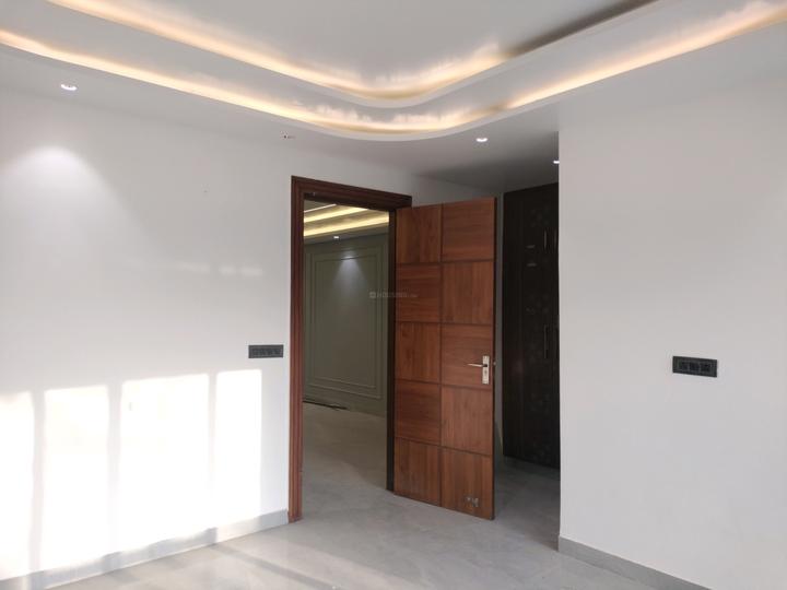 sector 16 Main Image 1