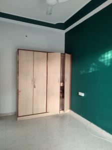 Bedroom Image of 1100 Sq.ft 2 BHK Builder Floor for rent in Vrindavan Yojana Lucknow for Rs. 10000