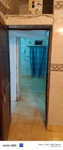 Balcony Image of 1018 Sq.ft 2 BHK Apartment / Flat for rent in  RWA Dilshad Colony Block E Markets WA, Dilshad Garden New Delhi for Rs. 18000