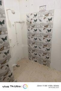 Bathroom Image of 900 Sq.ft 2 BHK Builder Floor for rent in Swaraj Homes Shatabdi Enclave, Sector 49 Noida for Rs. 20000