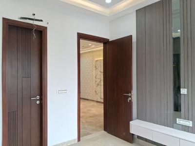 Bedroom Image of 1350 Sq.ft 3 BHK Builder Floor for sale in Paschim Vihar New Delhi for Rs. 25000000