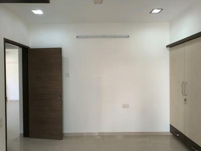 Bedroom Image of 700 Sq.ft 2 BHK Apartment / Flat for rent in Vile Parle East Mumbai for Rs. 96000