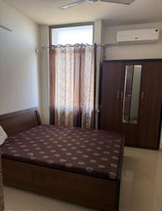 Bedroom Image of 1000 Sq.ft 2.5 BHK Apartment / Flat for rent in Maninagar Ahmedabad for Rs. 26000