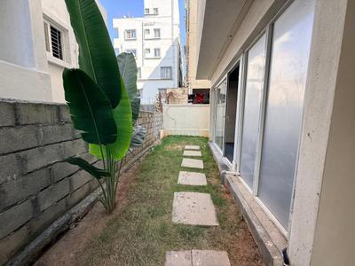 Balcony Image of 4100 Sq.ft 4 BHK Apartment / Flat for sale in Akshayanagar Bengaluru for Rs. 42000000