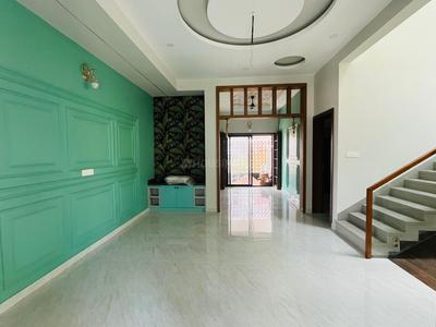 Hall Image of 3500 Sq.ft 5 BHK Villa for sale in Kakkanad Kochi for Rs. 26000000