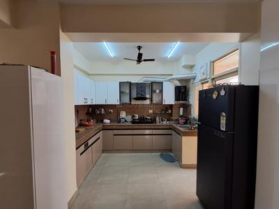 Kitchen Image of 1655 Sq.ft 3 BHK Apartment / Flat for sale in Prateek The Royal Cliff, Crossings Republik Ghaziabad for Rs. 12500000