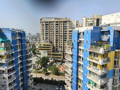 Bedroom One Image of 2000 Sq.ft 3 BHK Apartment / Flat for rent in Mahagun Mansion Phase 1 and 2, Indirapuram Ghaziabad for Rs. 38500
