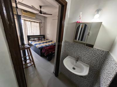 Image of 800 Sq.ft 2 BHK Apartment / Flat for rent in Vasai West, Vasai for Rs. 25000