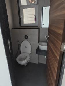 Bathroom Image of 710 Sq.ft 1 BHK Apartment / Flat for rent in K Raheja Raheja Reserve, Mohammed Wadi Pune for Rs. 27000